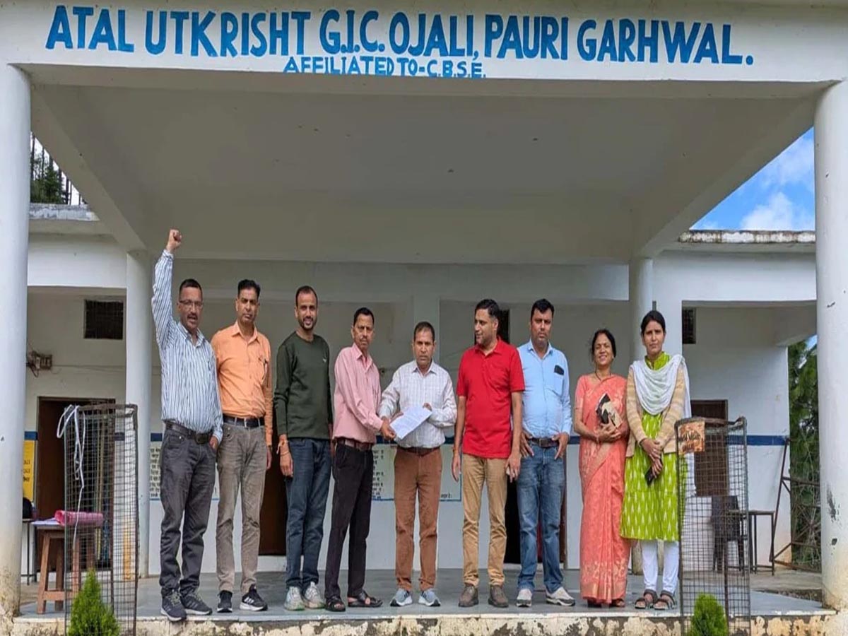 अव्यवथाएं मिलने पर डीएम ने जताई नाराजगी