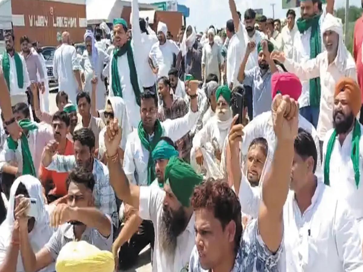 टोल प्लाजा पर रही जाम की स्थिति