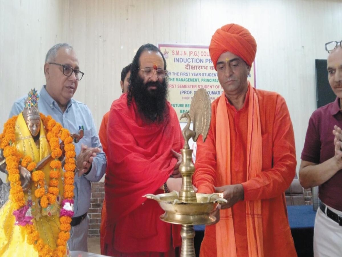 शिक्षा जीवन की दिशा तय करने का साधन: श्रीमहंत रविंद्र पुरी