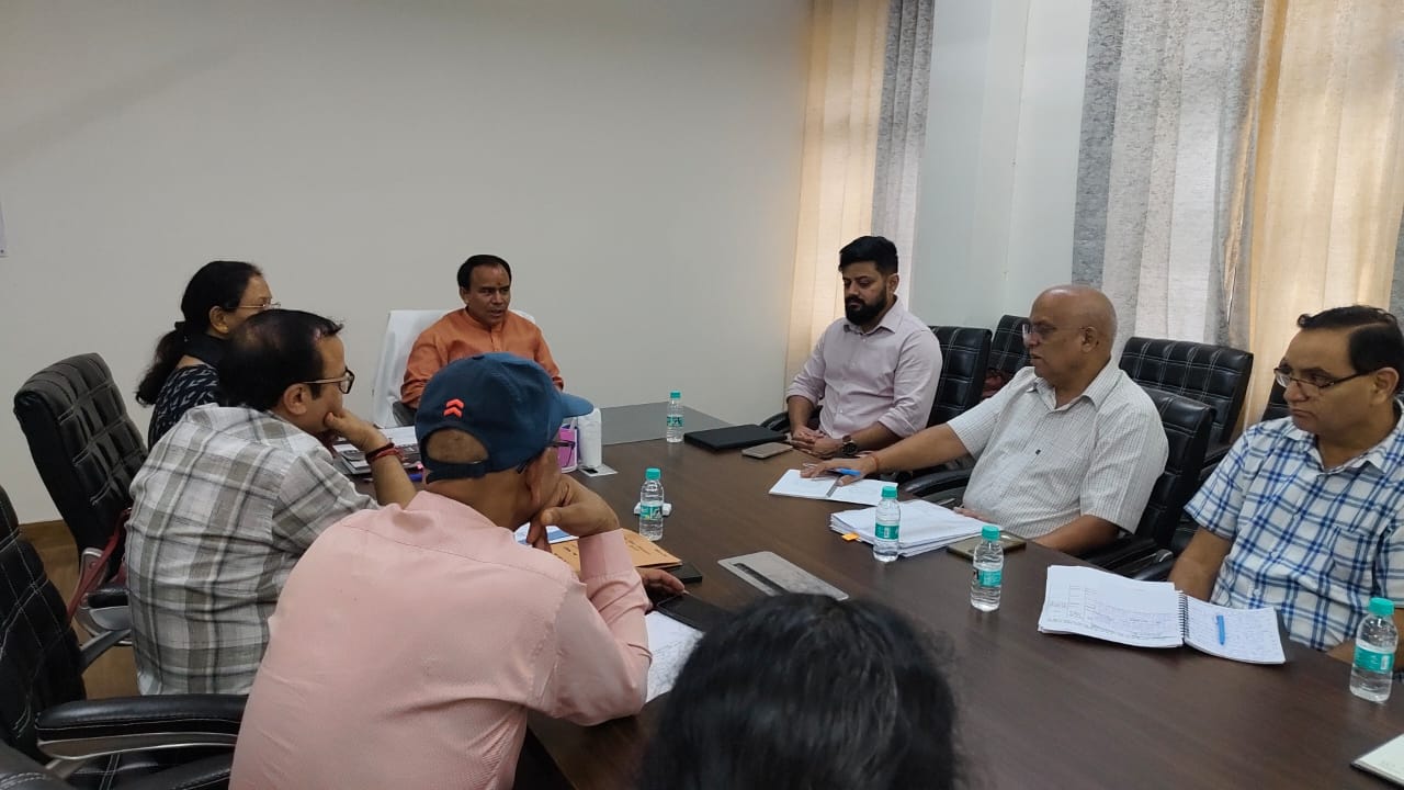 पीएम-श्री स्कूलों की स्थापना को बनेगी ब्लॉक स्तरीय समितिः डॉ. धन सिंह रावत