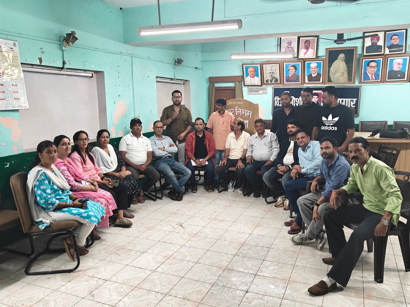 नगर निगम की लापरवाही पर पार्षदों में आक्रोश, आंदोलन की दी चेतावनी