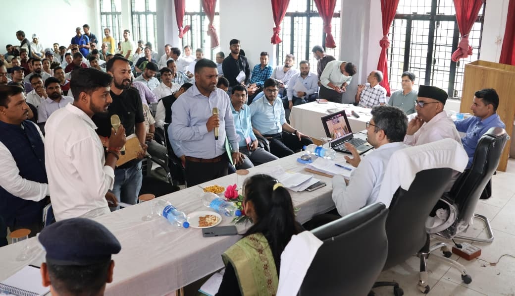 गैरसैण तहसील दिवस में ग्रामीणों ने दर्ज की 175 शिकायतें