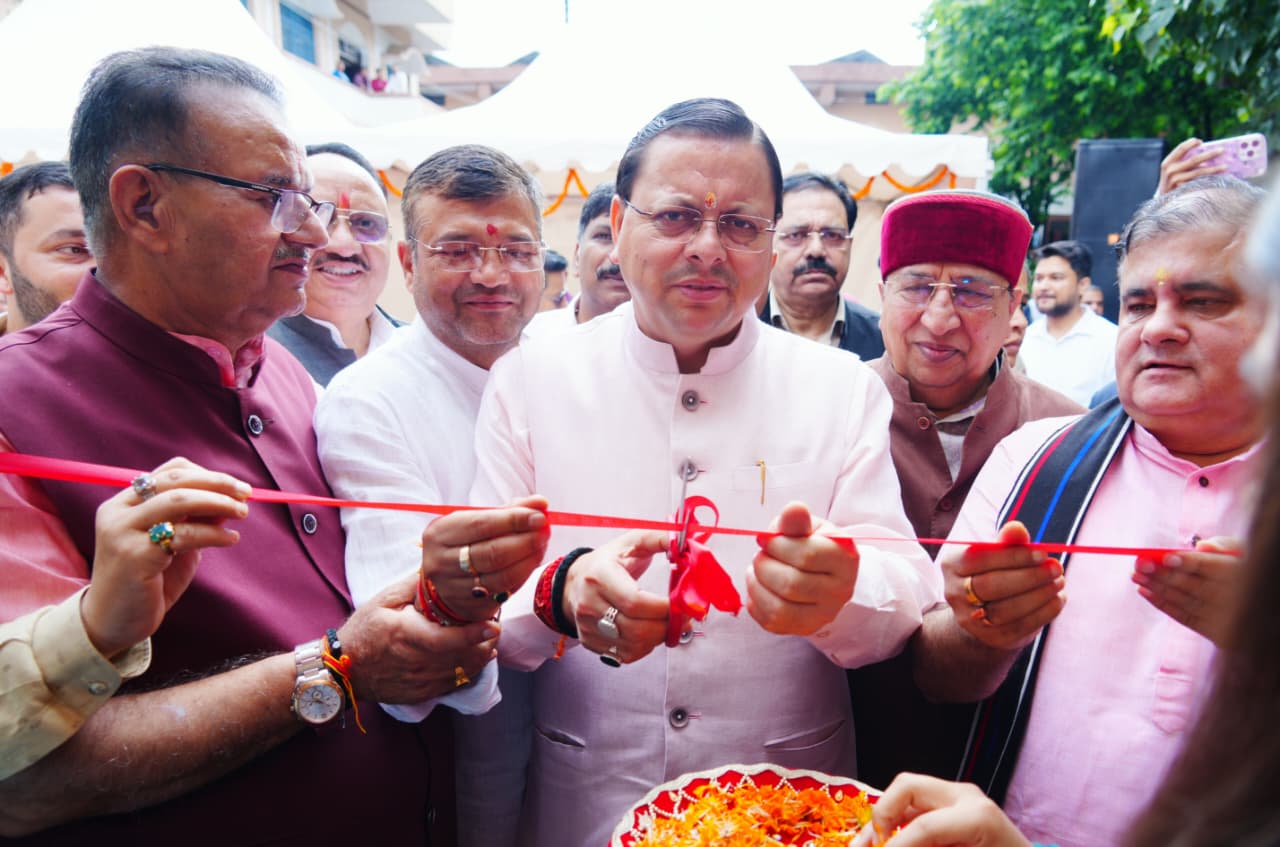 सीएम धामी ने किया सेवा पखवाड़ा के अंतर्गत नगर निगम देहरादून द्वारा आयोजित प्रदर्शनी का शुभारंभ