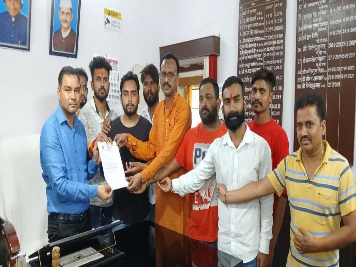 नवरात्र पर मीट की दुकानों को बंद रखने की मांग