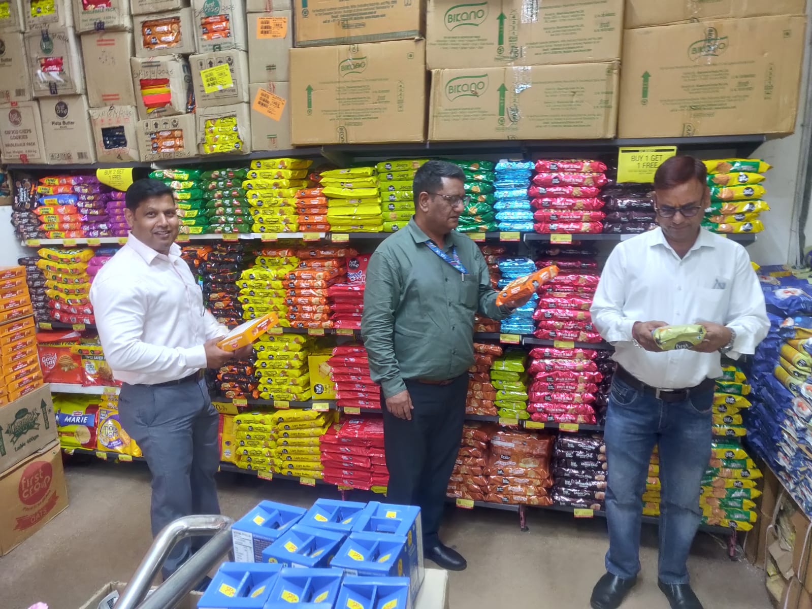 नवरात्रि पर खाद्य प्रतिष्ठानों का निरीक्षण, चार नमूने जांच को भेजे गए