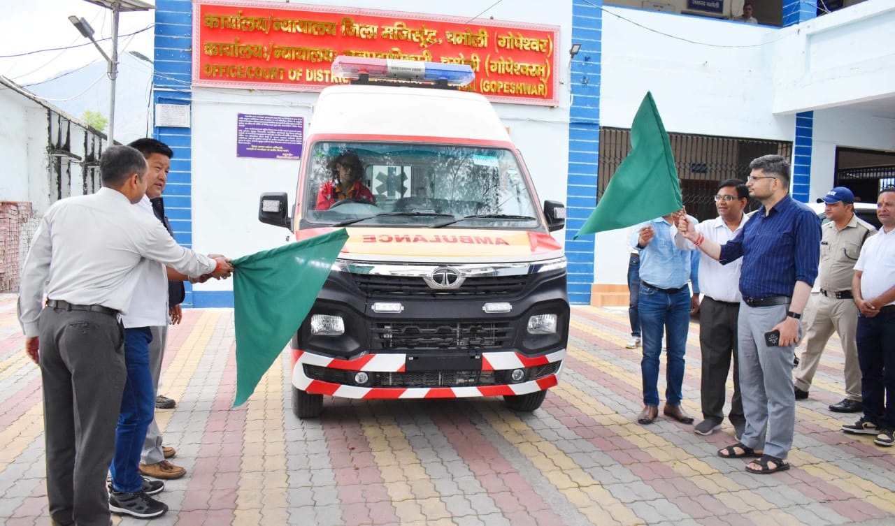 एनटीपीसी ने कराई जिला अस्पताल गोपेश्वर को अत्याधुनिक एडवांस लाइफ सपोर्ट एम्बुलेंस उपलब्ध